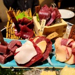 馬肉バル 跳ね馬 - 