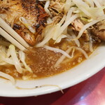 ラーメン二郎 - スープ