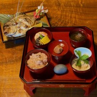 お食い初め膳(小鯛の塩焼き付)