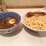 頑者 - ラー博は俺の社員食堂。  卒業キャンペーンでの復活、ネクストレベル -限界濃度- 、大盛り！    ＋アブリチャーシュー1/2玉子でなんとなく特製気分。  