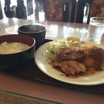 Hyutte - 本日の日替りランチ、チキンの照焼きとクリームコロッケ、値上げ無しの570円(2014.9.16)