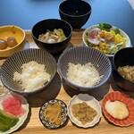 全日餐飲 月之路