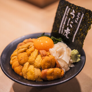 「皇帝（エンペラー）」で、産地別5種のうに・大トロを堪能