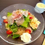 喫茶アンフィニ - 冷製パスタ。去年もじゅーぶん美味しかったけど今年はバージョンアップしてます。