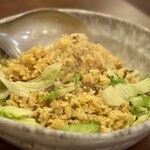 ドラゴン ショクドウ - レタスと卵がこのふわふわ感を醸し出しているのかな？美味しい〜わ〜！