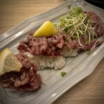 カキノバル OYSTER&WAGYU - 塩カルビユッケと炙りミスジ