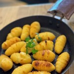 アグロピッツェリア ダ パンダ - 窯焼きポムピン　欧州風フライドポテト　16コ　880円
