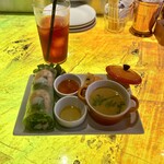 アジアンビストロDai 二子玉川店 - 生春巻き、エビトースト、トムヤムスープ