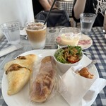 スワンカフェ＆ベーカリー・ハーベストガーデン - 