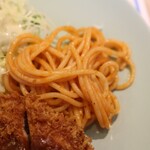 レストラン・コーポ - 付け合わせのスパゲティ