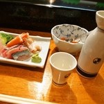 Sakae Sushi - 「お造り」＆「いくら」には燗酒