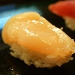 Sakae Sushi - ホタテ