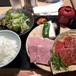 純和牛焼肉 無限亭。 - 