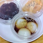 B-yond - 団子  みたらし　あんこ　きな粉　各150円