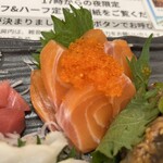 わ楽 - 生サーモン、とびっこ