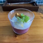 担々麺 QUATRE EPICE - ブルーベリームース。