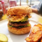 BORDERTOWN - 常陸牛アボカドタルタルバーガー（1,600円）