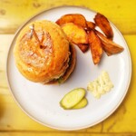 BORDERTOWN - 常陸牛アボカドタルタルバーガー（1,600円）