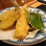 蕎麦六本 - 天ぷら盛り合わせとせいろ ¥1390