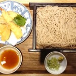 蕎麦六本 - 天ぷら盛り合わせとせいろ ¥1390