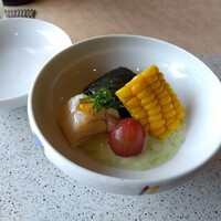 羽根澤屋別邸 日本料理 満うら - 帆立グリル＆夏野菜の炊き合わせ