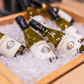 季節の日本酒をはじめとした多彩な美酒。ゆずのクラフトビールも