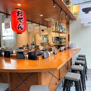 駅近◆洗練されたお洒落な空間！普段使いに◎立ち食いスペース有