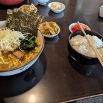 横濱家 市ヶ尾店 - 