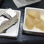 でか盛り海鮮問屋 - チョコケーキと桃