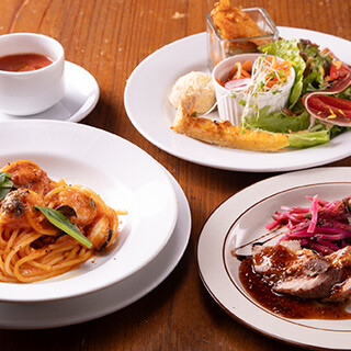 平日限定のランチコースや飲み放題付パーティプランをご用意