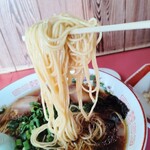 春来軒 - 麺リフト