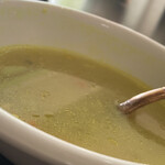 インデアンレストラン  ニューミラ - スープは持ち手の付いたカップで飲みたいものだ