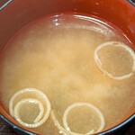 海鮮どんぶり 銀はち - 海鮮丼専門店 銀はち 銀座店 海鮮丼に付く若芽と麩の味噌汁