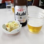 東栄楼 - ビールのつきだし　冷やっこ