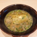 日本料理 山崎 - 焼き茄子とじゅんさいのお味噌汁