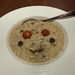 イタリアン クラシコ - アクアプァッツァスープでリゾット700円　顔作ってみた