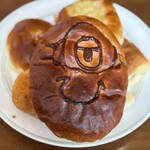 シャンテーコジマ - モーニングのパン