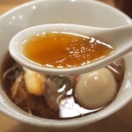 麺匠 一粒万倍 - 特製醤油らぁ麺（スープ）