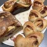 GRAnD ARBRE - フルーツカンパーニュ、ウインナーソシス、ベーコンエピ