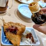 丸富食堂 - アジフライには醤油