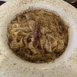 パスタバル MiKiYA's - 3種チーズのブラックペペロンチーノ(フェットチーネへ変更)@1,100円
