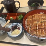 우나기 카구라야 - 히츠마부시 위