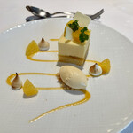 芦屋モノリス - レモンのタルト。アマレットのソルベ。