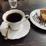 離山房 - 離山房ブレンドとアップルパイ