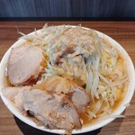 らーめん菊 - 小ラーメン 麺200g 1200円 麺柔らかめ ニンニクマシマシ、ヤサイ、アブラ、