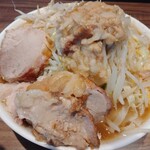 らーめん菊 - 小ラーメン 麺200g 1200円 麺柔らかめ ニンニクマシマシ、ヤサイ、アブラ、