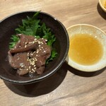 おでんと炉端 たけし - 森の生レバー。正体はアミタケだが、キノコなのに、見た目も味も食感も、まさに生のレバー！淡白だがさっぱり美味い！