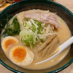 味八 - 札幌味噌味玉入り(1,050円)