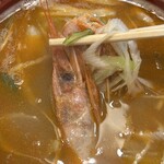 回転寿し トリトン - 海老ちゃんの頭が５尾分も入っていました(@_@)