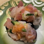 回転寿し トリトン - 「海鮮爆弾軍艦」